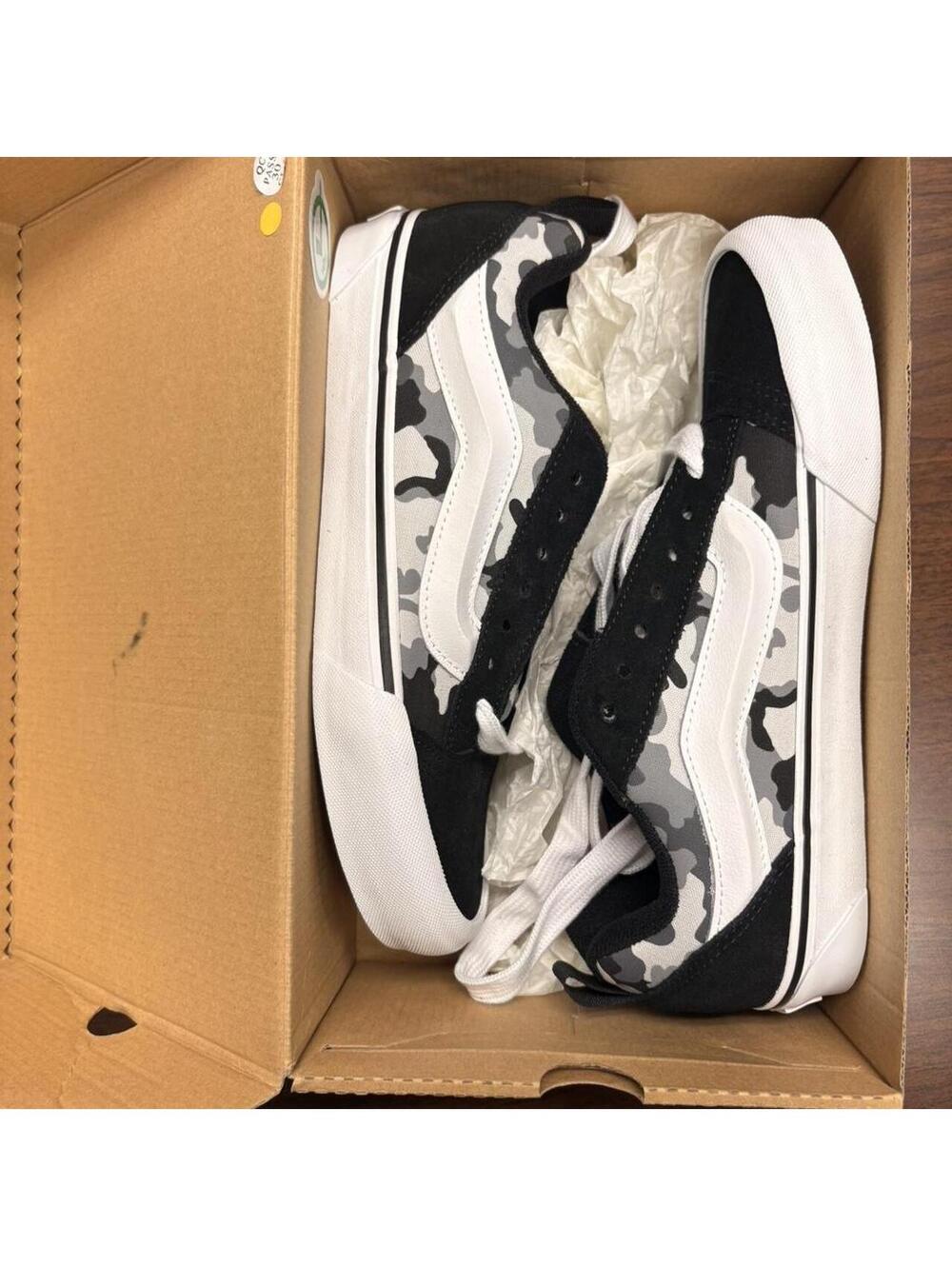 Vans Old Skool Black/White Camo Sneakers Size 7.5 Men / 9 Women